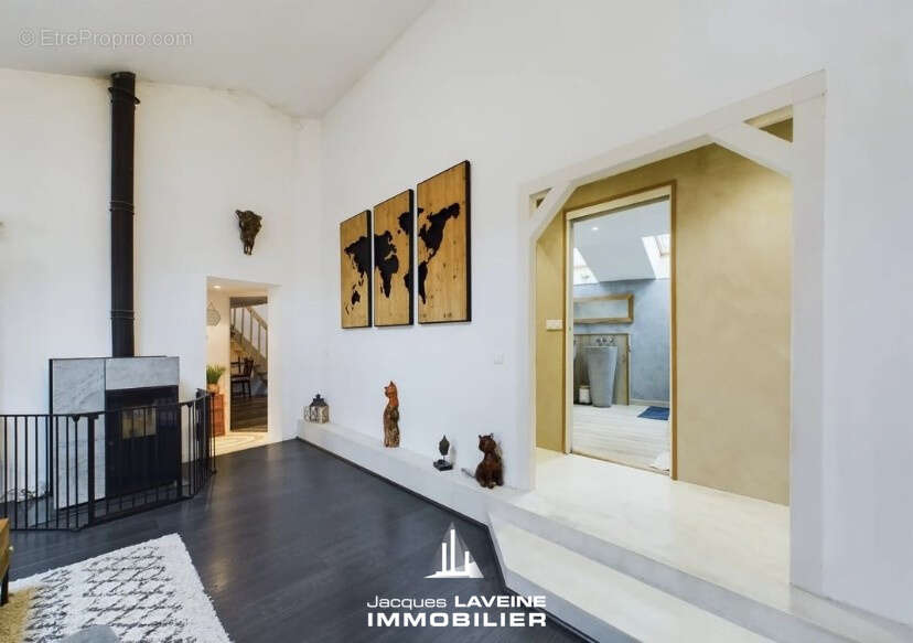 Appartement à ARS-SUR-MOSELLE