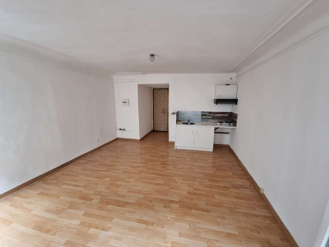 Appartement à MARSEILLE-1E