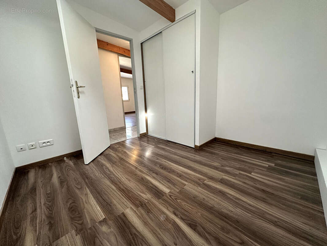 Autre à LA BROSSE-MONTCEAUX