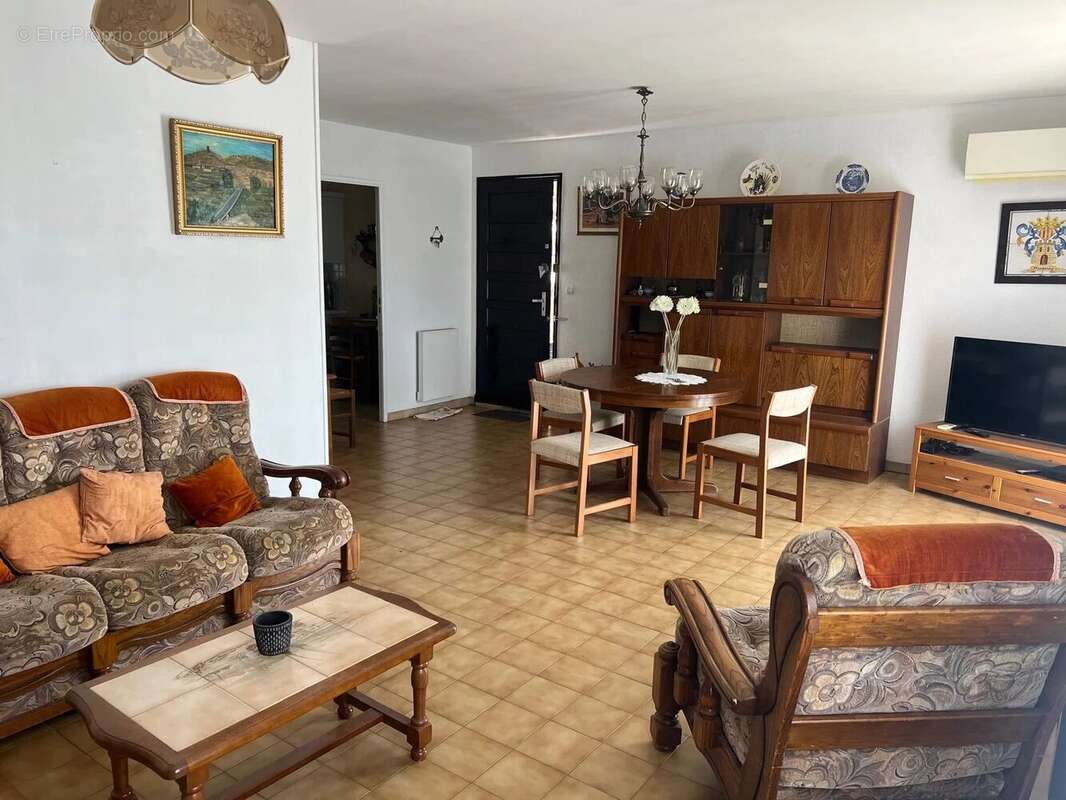Maison à GINESTAS