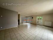 Maison à SAINT-ETIENNE-DU-ROUVRAY