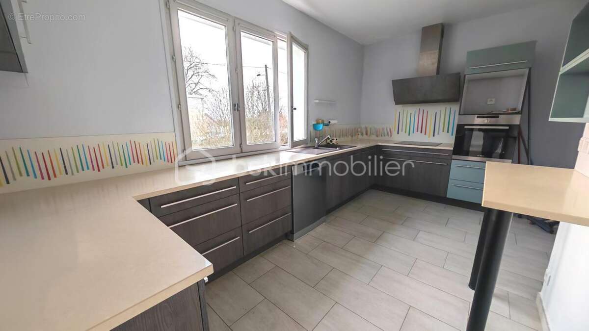 Maison à VARENNES-VAUZELLES