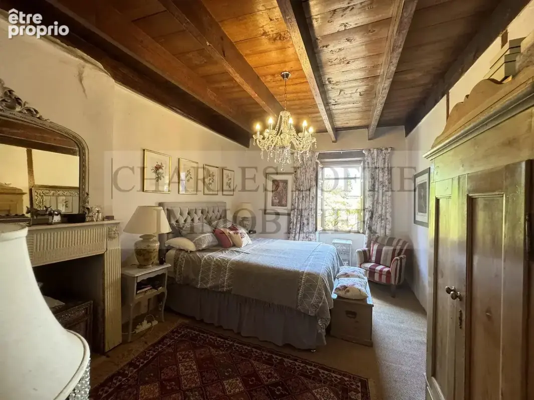 Jolie maison en pierre avec terrasse dans un village dynamique avec commerces en Bouriane - photo 24