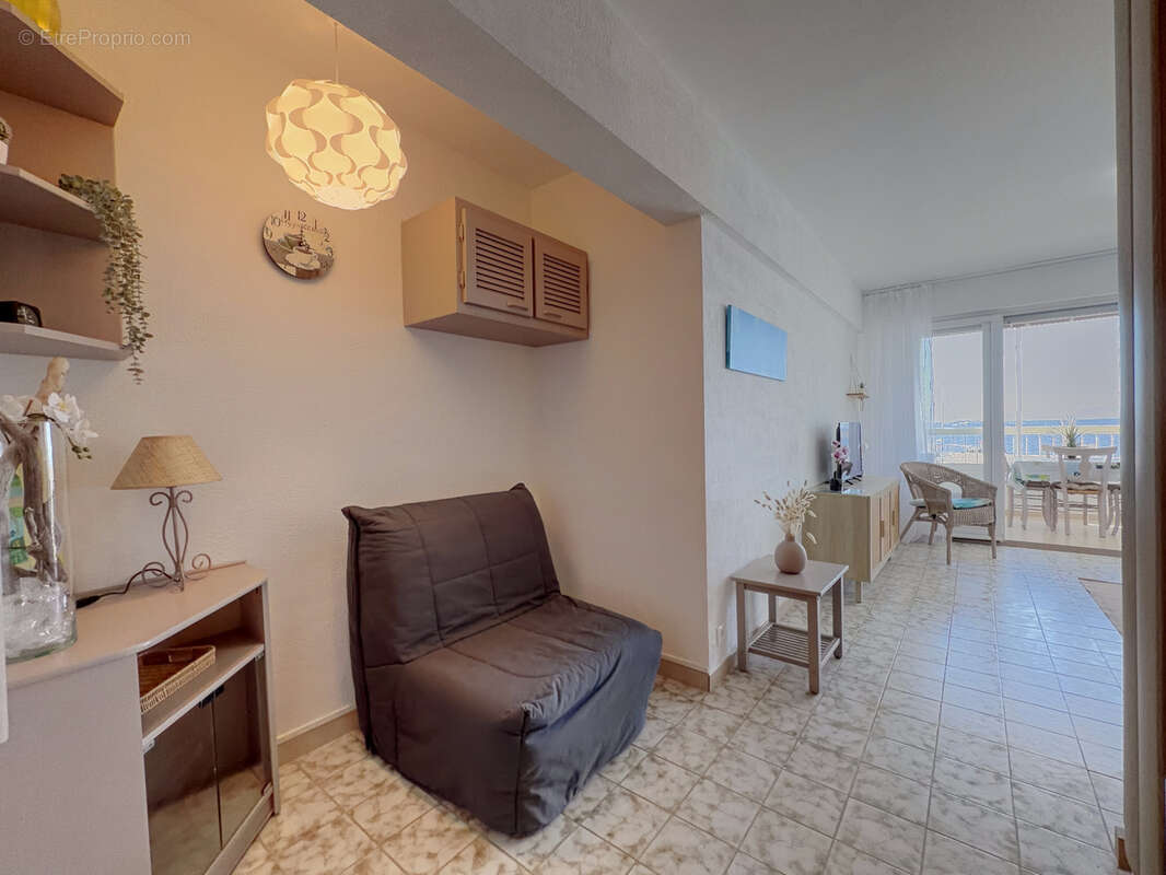 Appartement à SIX-FOURS-LES-PLAGES