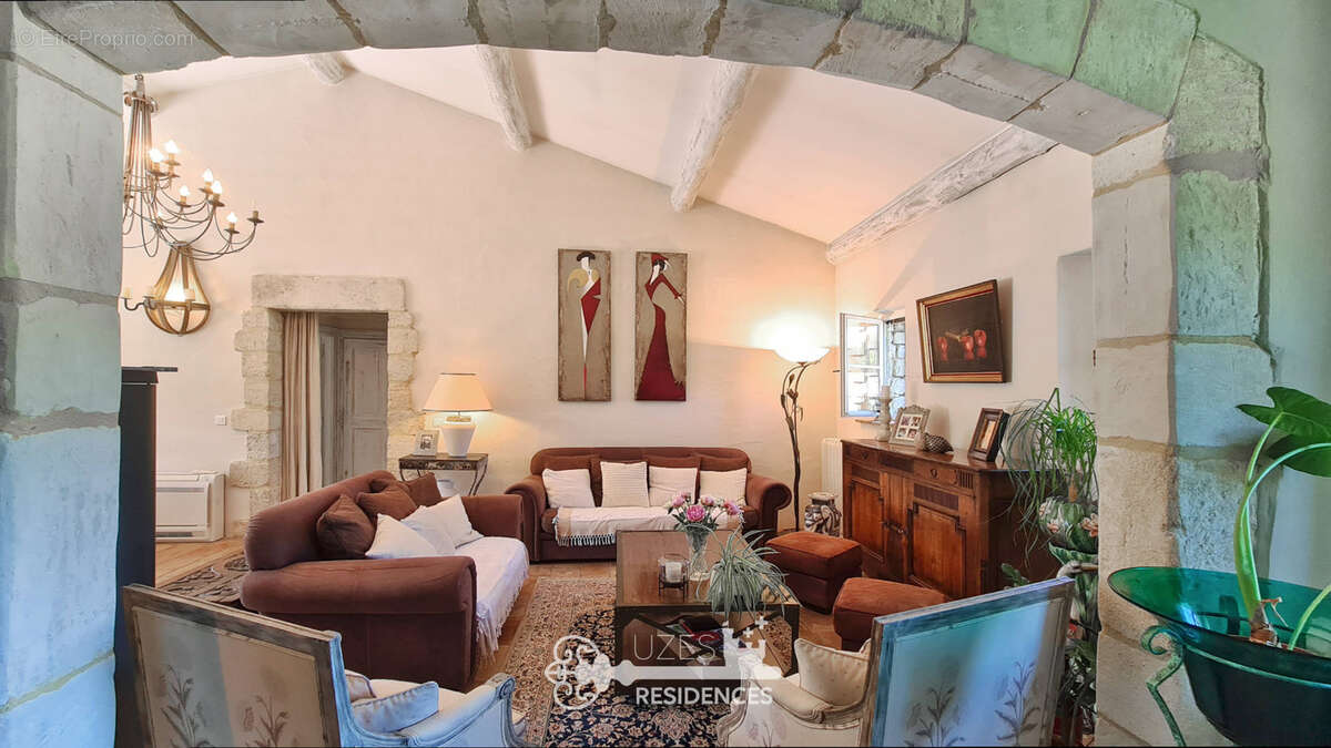 Maison à UZES