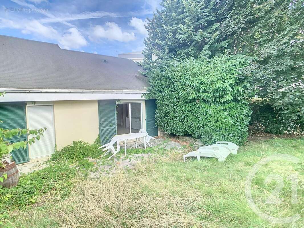 Photo 2 - Maison à THIAIS