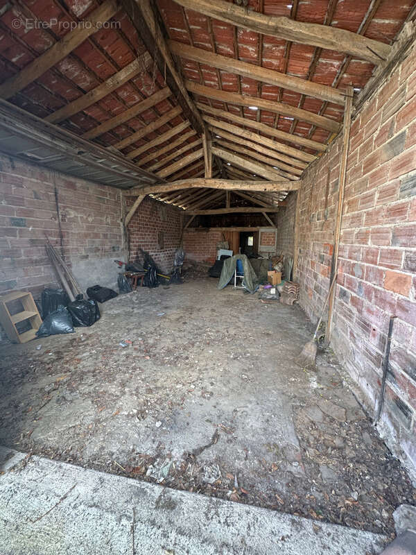 À vendre à la Sauvetat-sur-Lède garage dans le village avec petit terrain - photo 2
