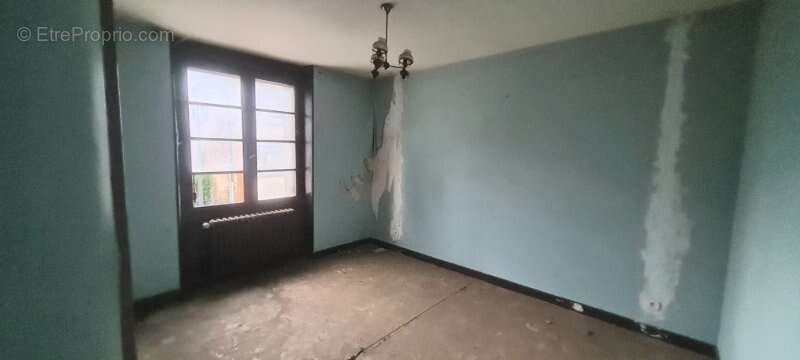 A rénové !! maison mitoyenne avec local commercial 154m² - photo 9