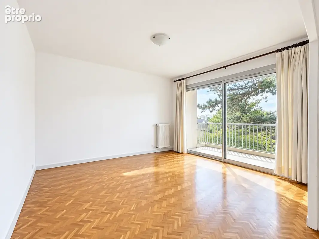 Secteur Charcot — Un appartement traversant de 106 m2, une nouvelle histoire à écrire. - photo 4