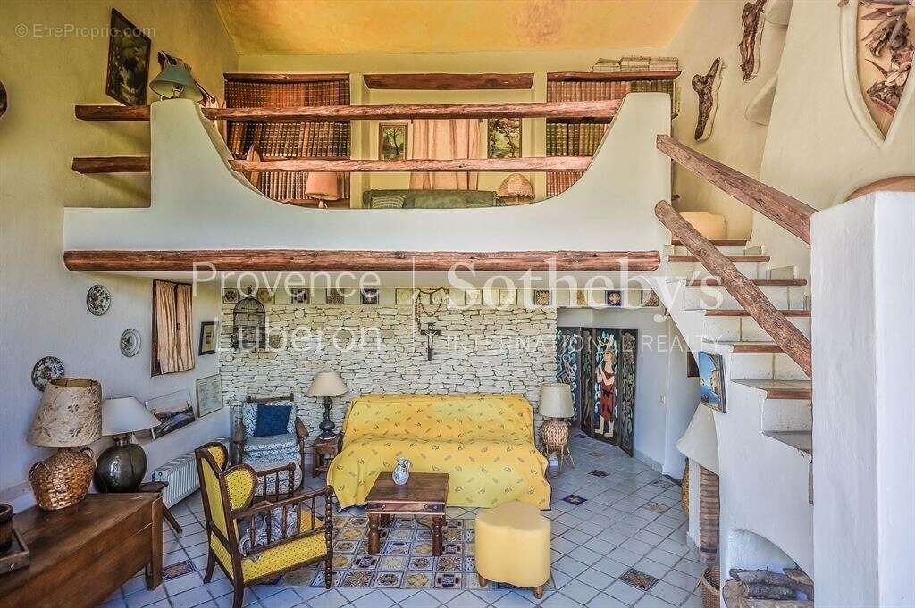 Un hameau sur son promontoire - photo 16
