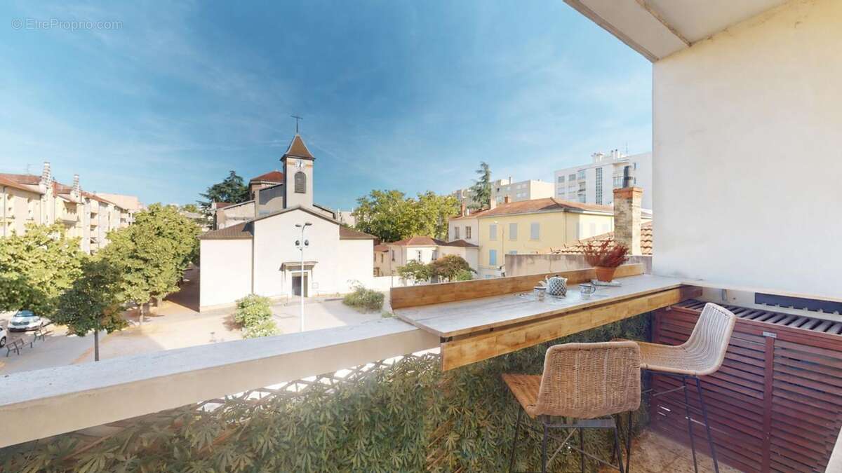 Appartement à LYON-8E
