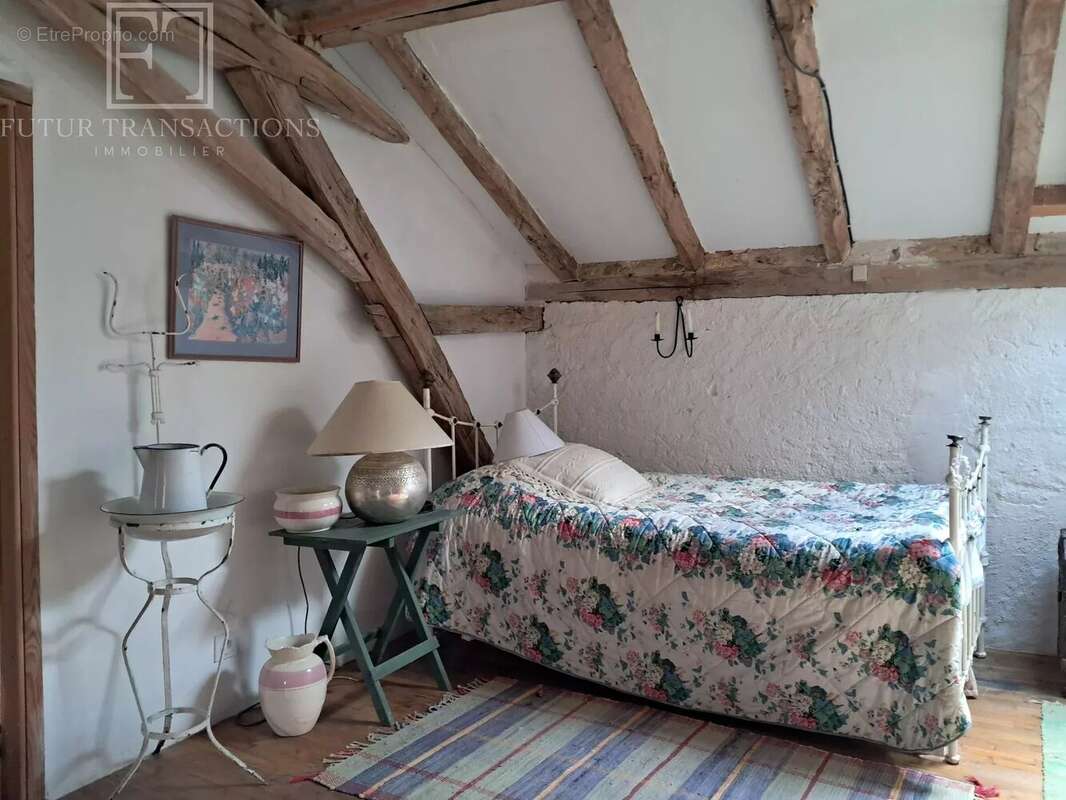 Maison à SAINT-FRONT-LA-RIVIERE