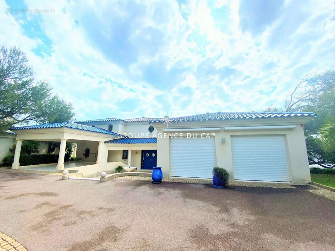 Maison à LES ISSAMBRES