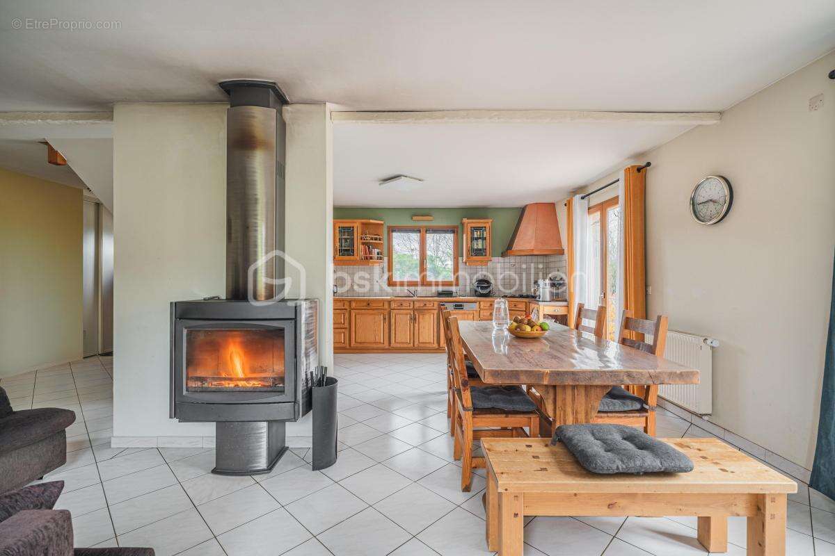 Maison à MENTHONNEX-SOUS-CLERMONT