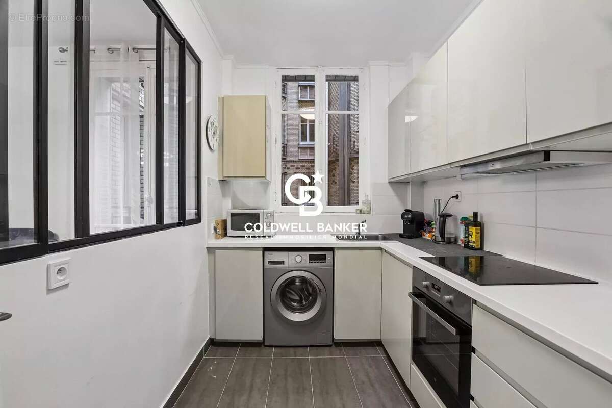 Appartement à PARIS-11E