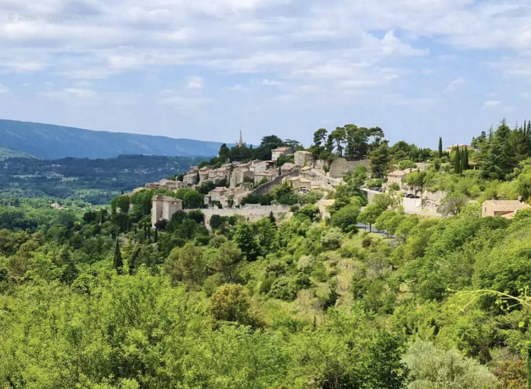 Appartement à BONNIEUX