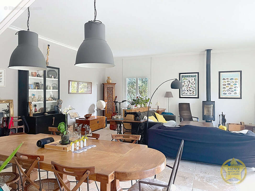 Maison à VILLENEUVE-LES-AVIGNON