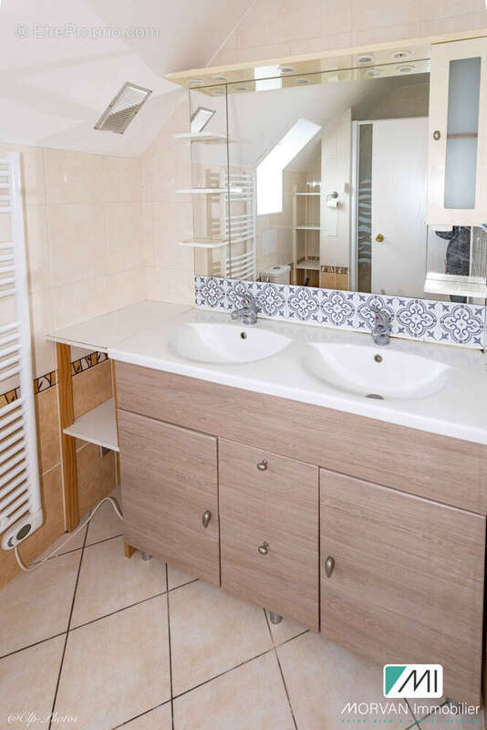 Maison 132 m² à Le Mesnil-Saint-Denis  - photo 8