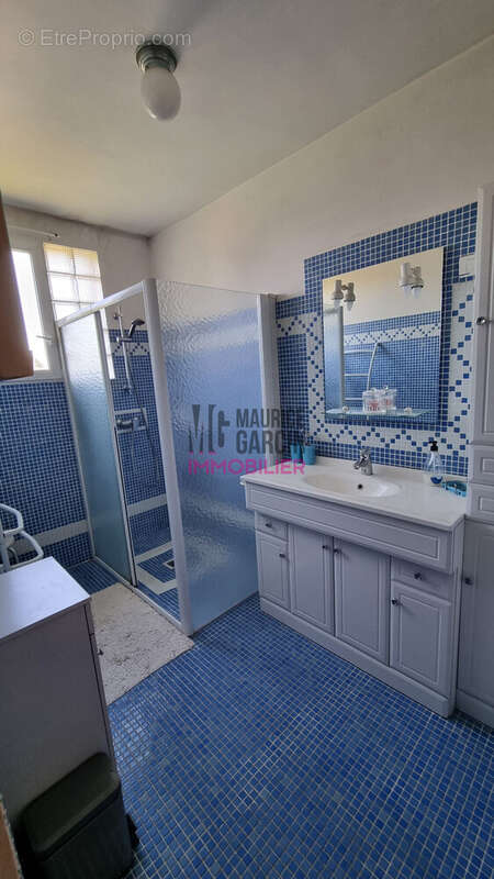 Maison 109 m² à Entraigues-Sur-La-Sorgue  - photo 6