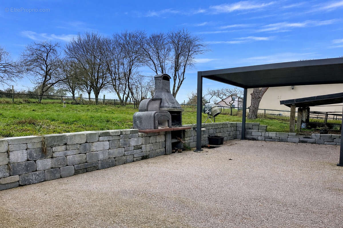 Maison à THAON-LES-VOSGES