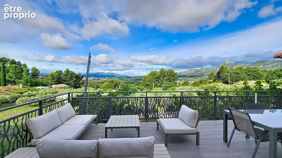 Maison 4 pièces 126 m² à vendre à Aubagne (13400) - photo 4