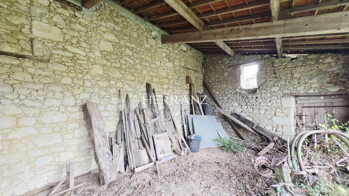 Maison à BONZAC