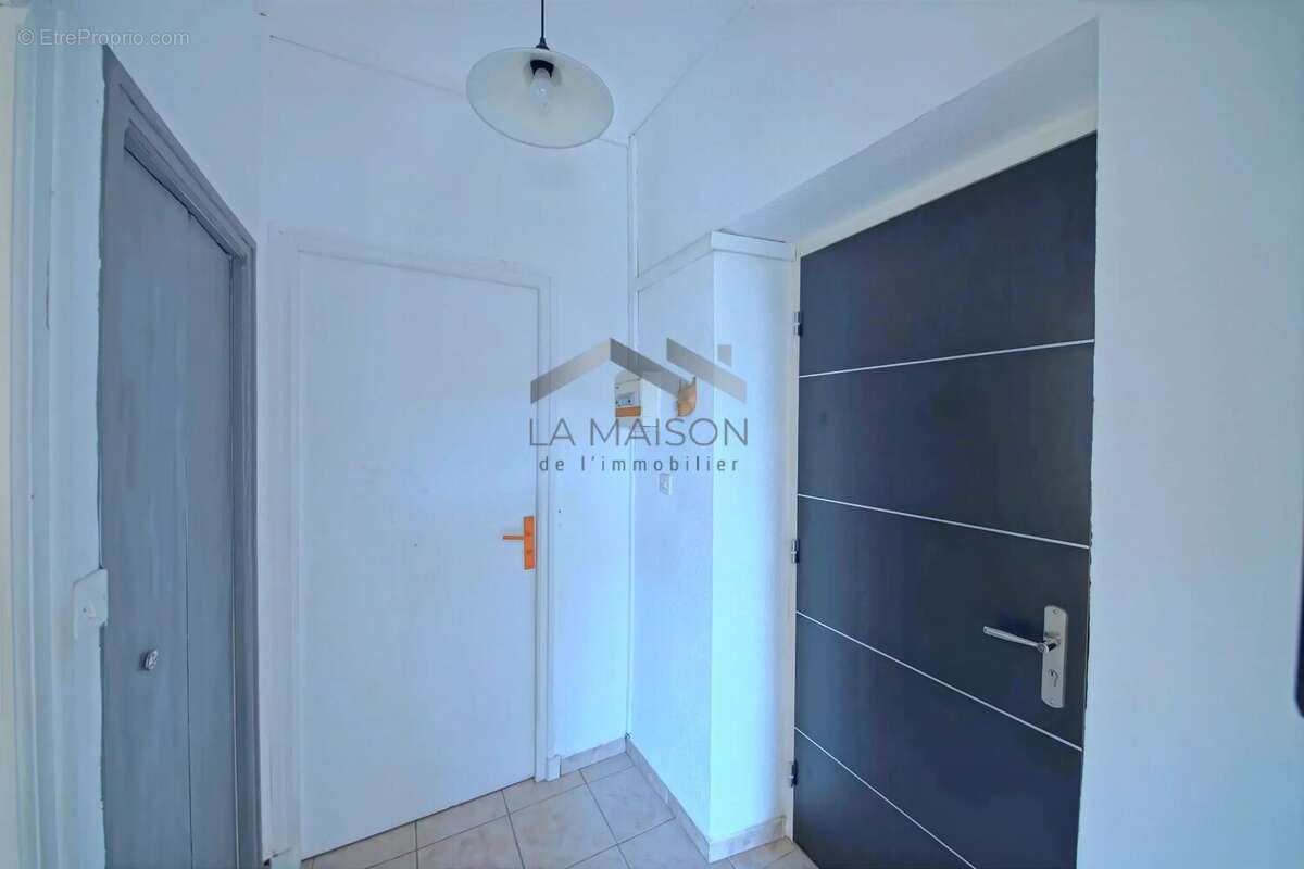 Appartement à MONACIA-D'AULLENE