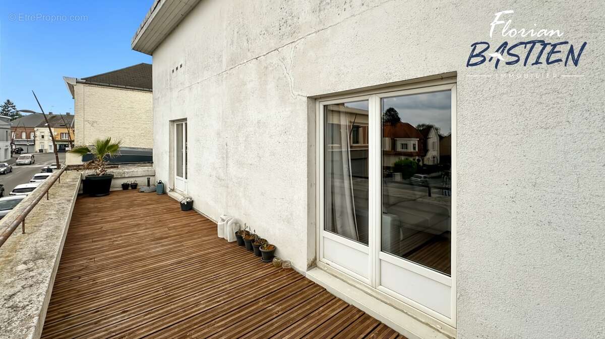 Immeuble en centre-ville – 3 lots – 27 000€/an - photo 8