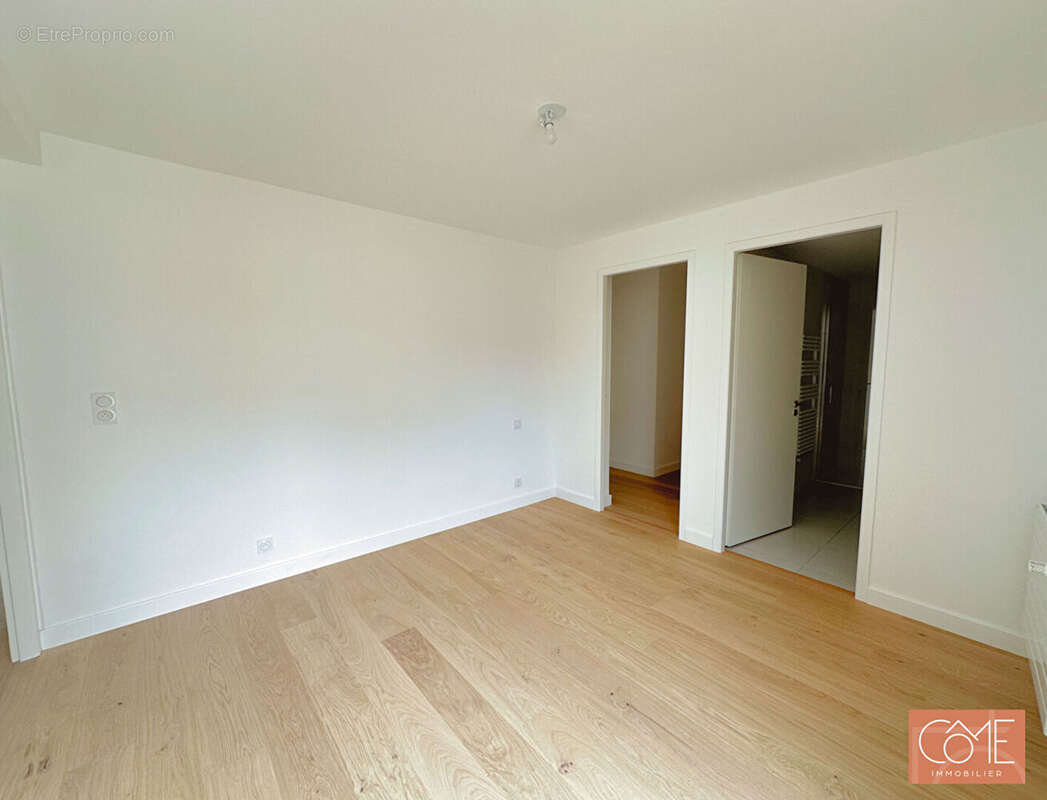 Grand type 3 neuf de standing - 12m² de terrasse - vue canal de l'ille - anatole france - rennes - photo 8