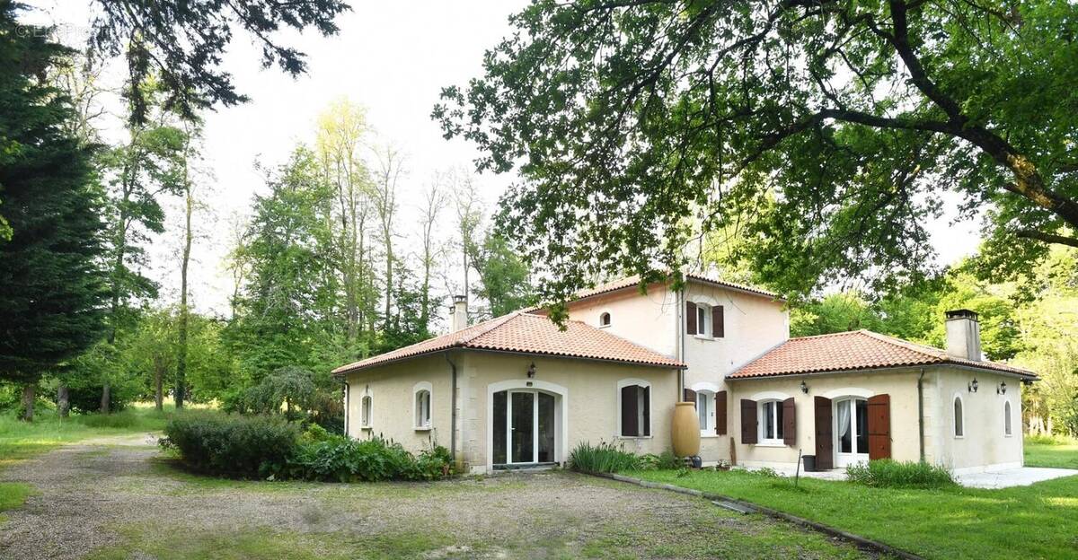 Maison à RIBERAC