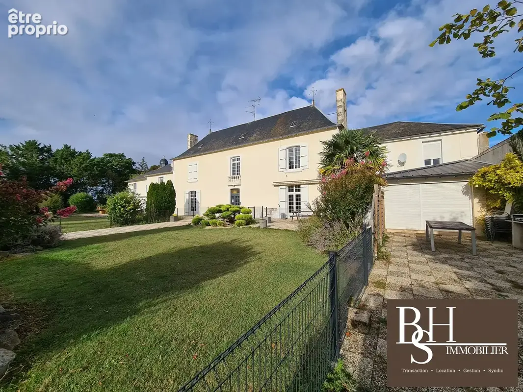 Maison 15 pièces 650 m² à vendre à Vendeuvre-Du-Poitou (86380) - photo 4