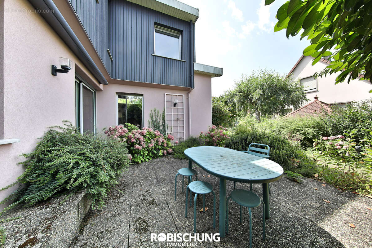 ALTKIRCH : Maison d'Architecte de 152 m2 dans un Quartier Résidentiel - photo 12