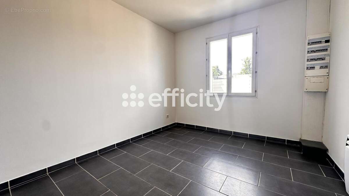 Maison à BOLLENE