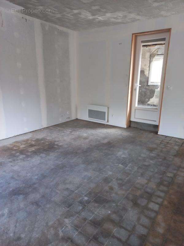 Maison à BRUAY-LA-BUISSIERE