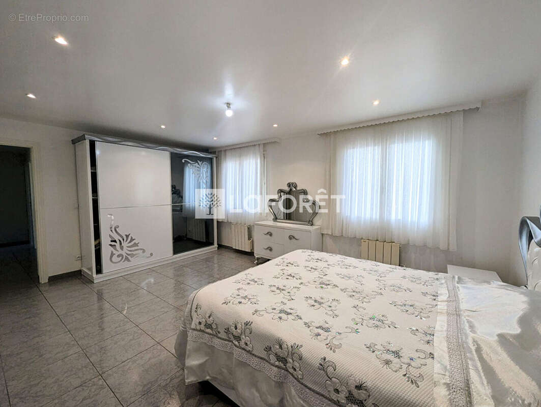 Maison à VILLIERS-LE-BEL