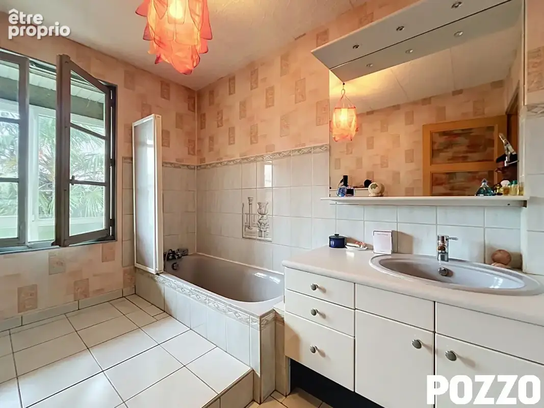 Maison - 6 pièces - 3 chambres - 127 m² - garage - cour - Saint Lo  - centre ville - photo 10
