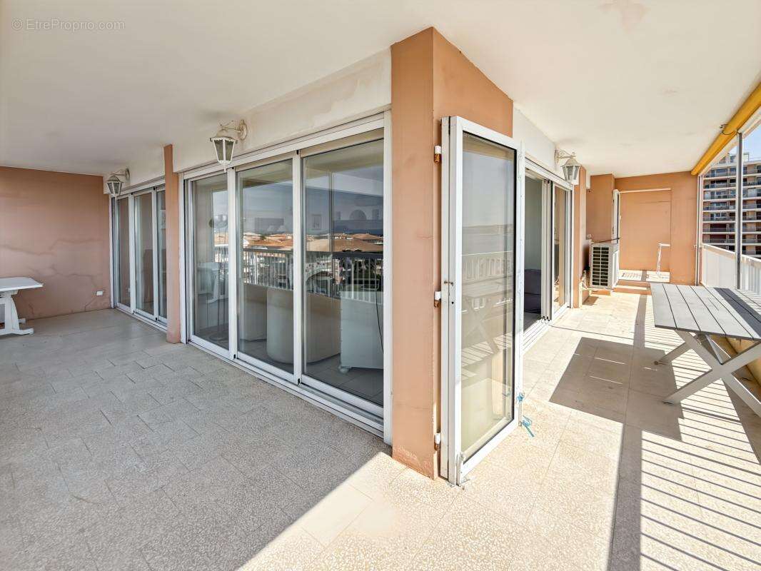 Appartement à FREJUS