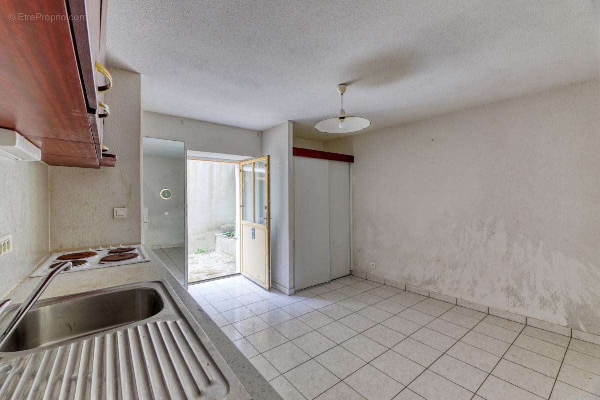 Immeuble - 102 m² - Les Sables-d'Olone (85) - photo 7