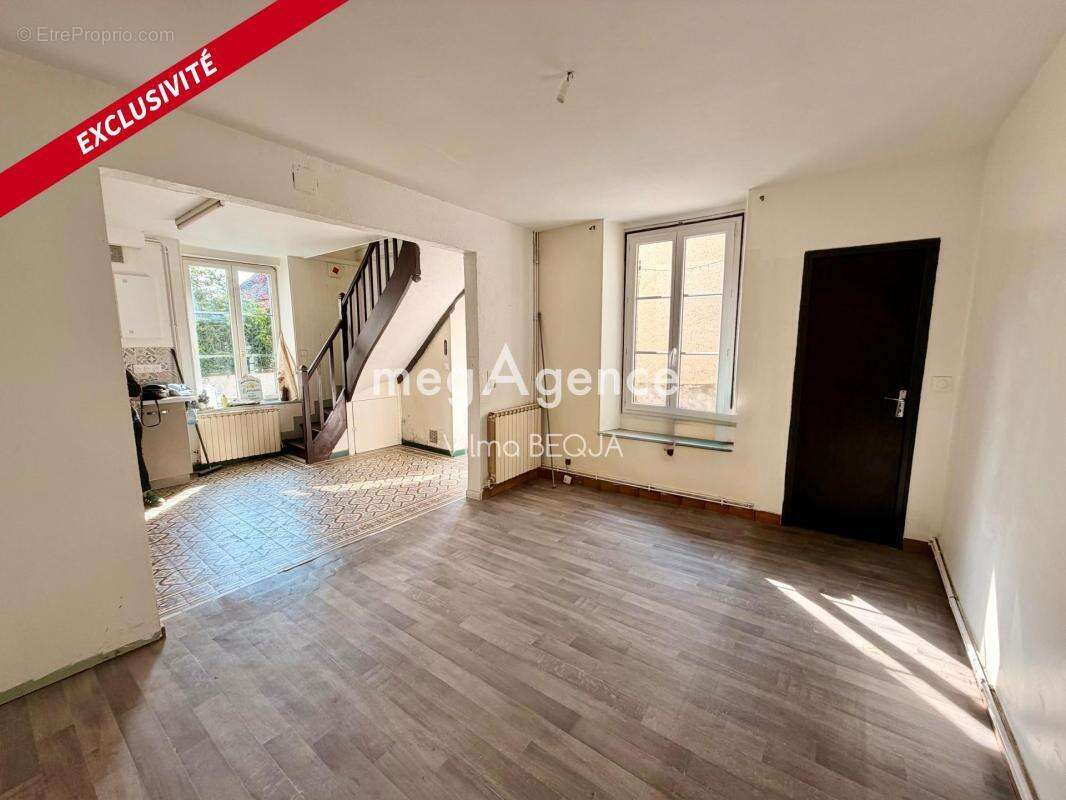 Maison à PONT-SUR-YONNE