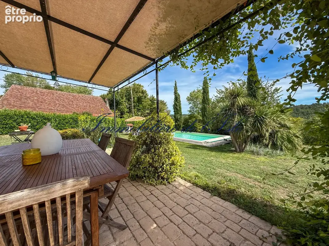 Maison de caractere avec piscine et panorama sur la vallée - photo 18