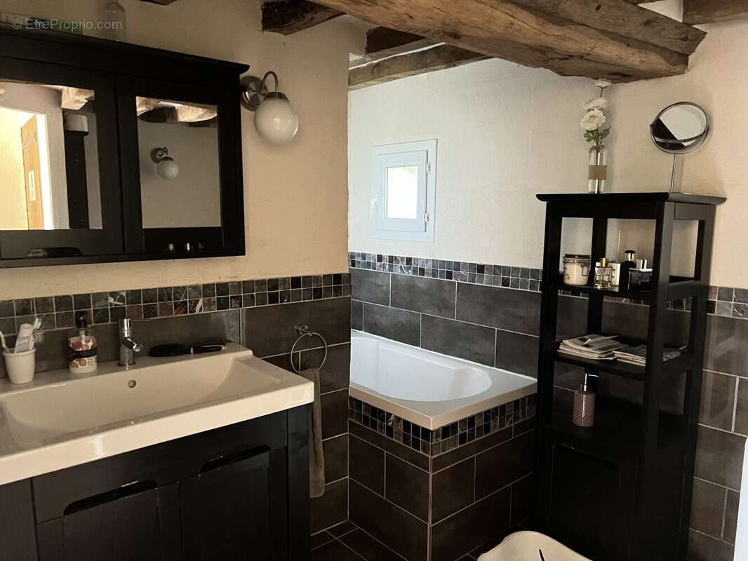 salle de bains/WC RDC - Maison à ARGENTAN