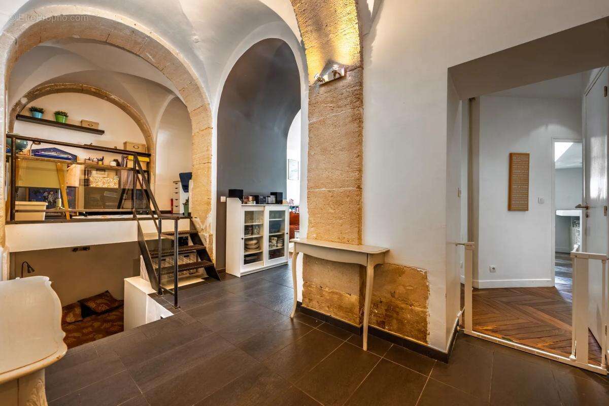 Appartement à VERSAILLES
