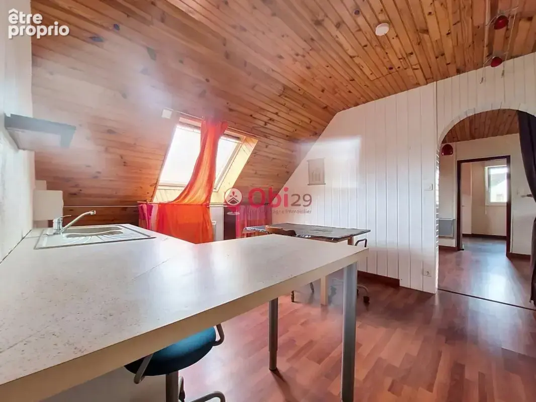 De beaux volumes et un fort potentiel au cœur de Saint-Goazec – 5 chambres - photo 17