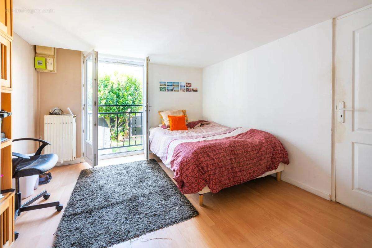 Maison de 5 pièces de 161 m² à Suresnes - photo 7