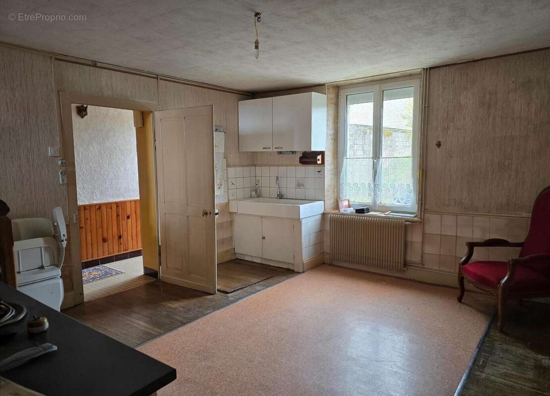 Photo 4 - Maison à LES MONTHAIRONS