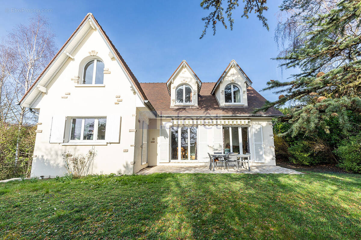 Maison à LONGJUMEAU
