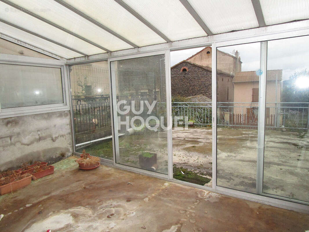 Maison à SIAUGUES-SAINTE-MARIE