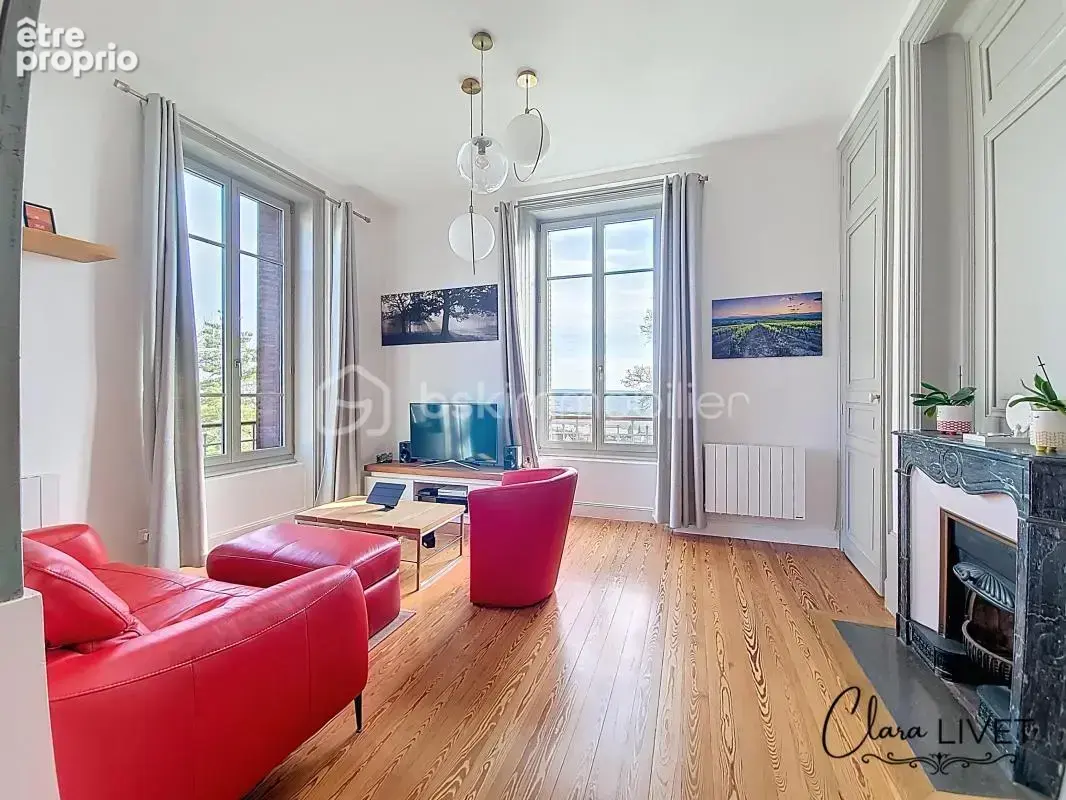  Exclusivité – T3 de charme dans maison de maître du XIXe siècle – Limas  - photo 1