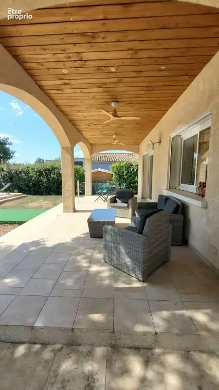 – Maison récente À Vendre avec piscine, photovoltaïque et terrain plat de 1 040 m² - photo 14