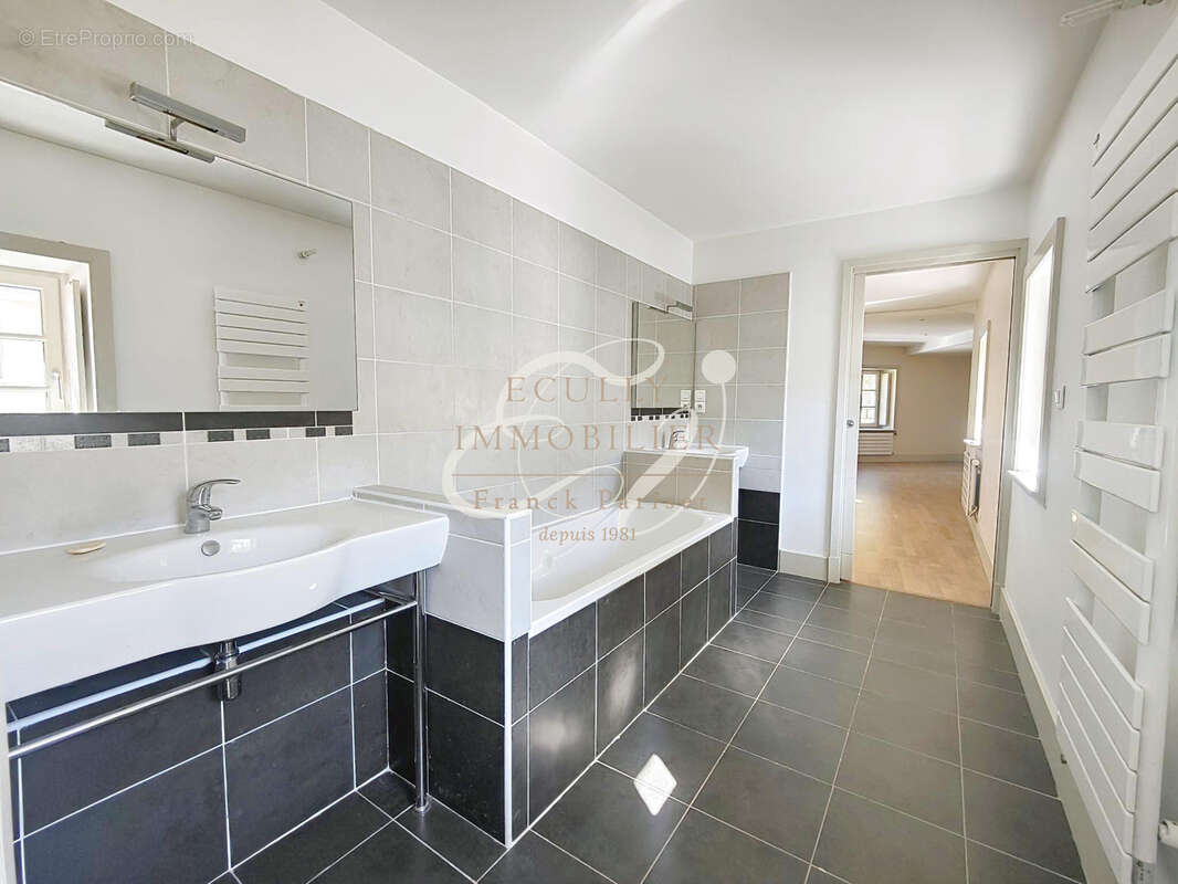 Appartement à LYON-5E